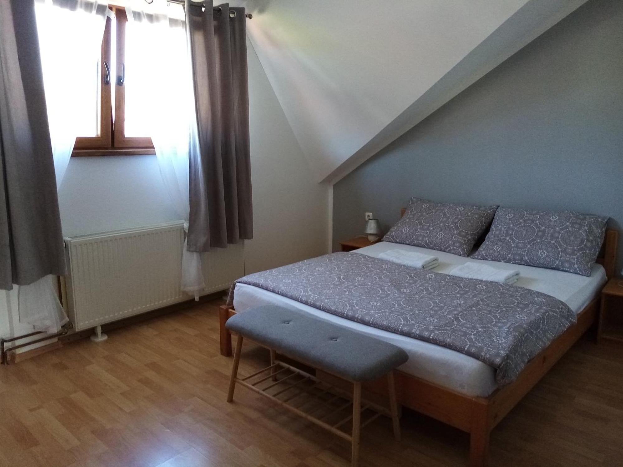 House Josipa Hotel Rakovica Luaran gambar