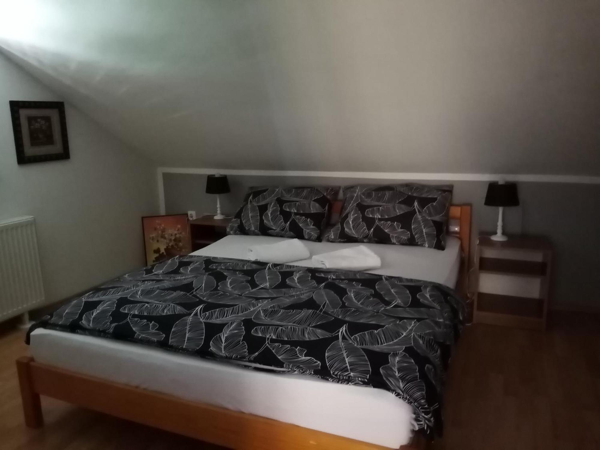 House Josipa Hotel Rakovica Luaran gambar