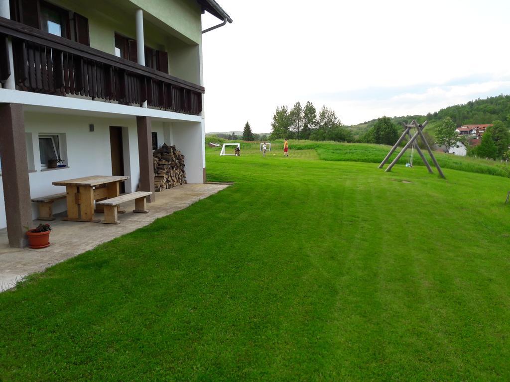 House Josipa Hotel Rakovica Luaran gambar