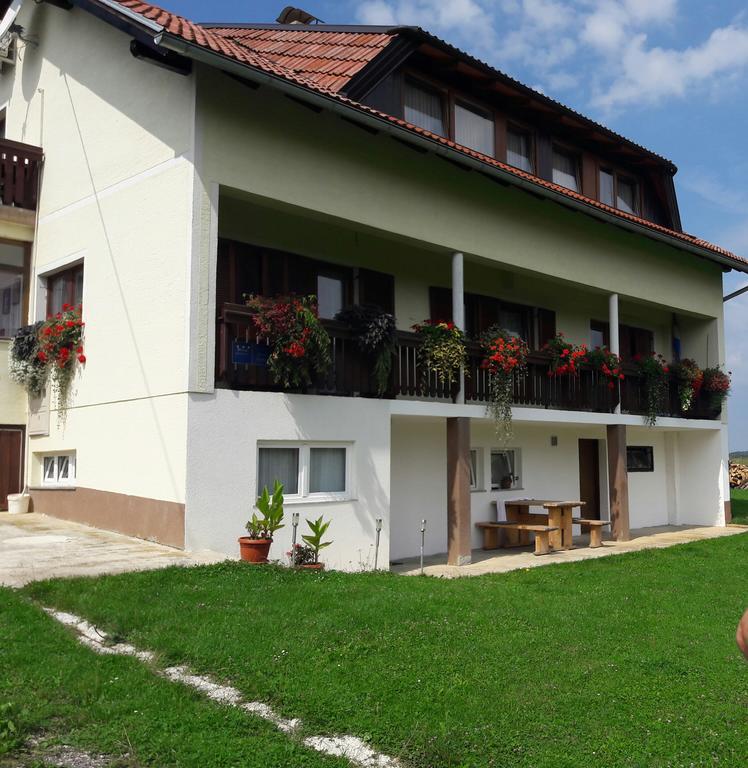 House Josipa Hotel Rakovica Luaran gambar