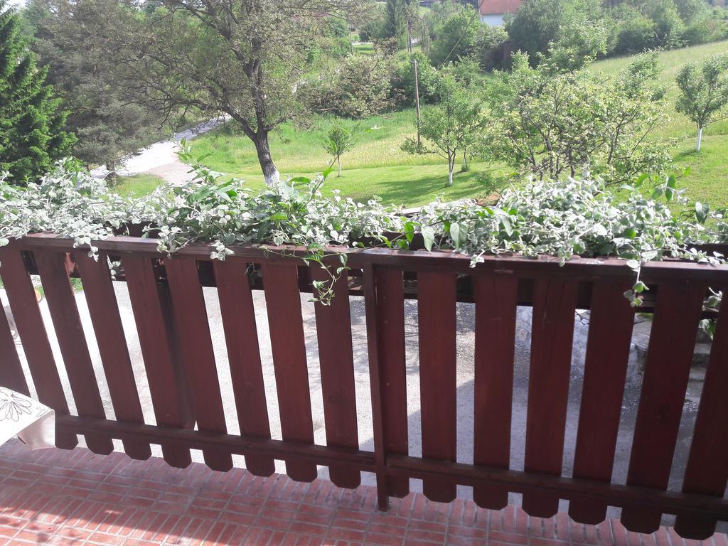House Josipa Hotel Rakovica Luaran gambar