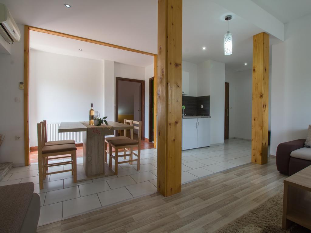 House Josipa Hotel Rakovica Luaran gambar
